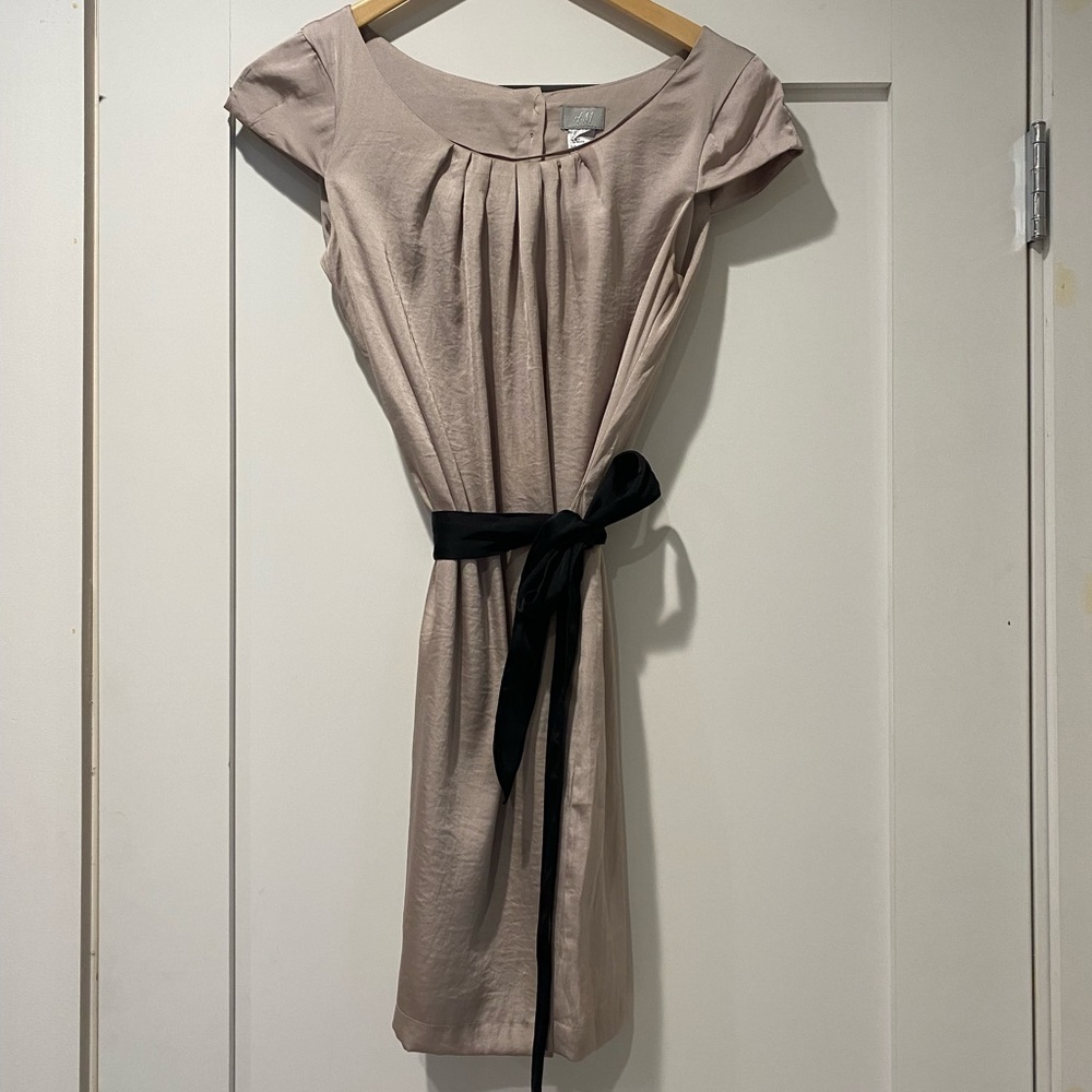 NEW H&M Taupe Satin dress with belt Size 2
